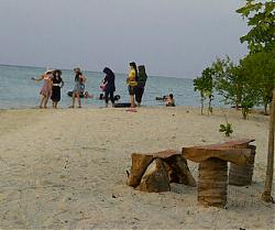 Click image for larger version

Name:	Pantai pasir perawan Pari Island.jpg
Views:	157
Size:	28.9 KB
ID:	27993